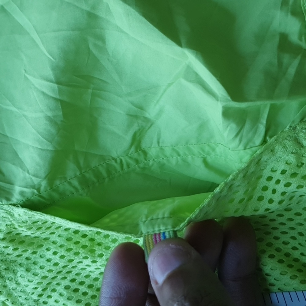 Beautiful Unisex Neon Windcheater Condition 9:10 - Picture 8 of 12